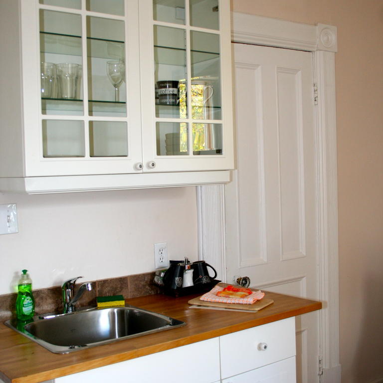 Gite University Bed And Breakfast Монреал Екстериор снимка